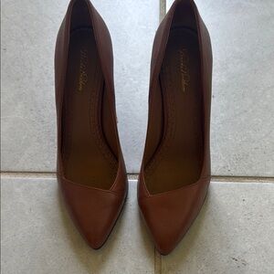 Elegant Brooks Brothers Brown Pumps